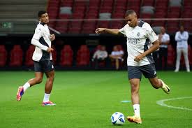 竞争激烈的 竞争激烈的